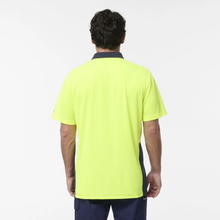 Load image into Gallery viewer, KingGee Men's Originals Spliced Hi-Vis S/S Polo - Yellow/Navy
