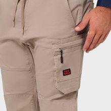 Load image into Gallery viewer, Hard Yakka Men's Toughmaxx Cuffed Pant - Desert
