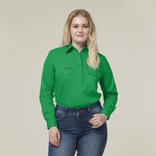 Load image into Gallery viewer, Mustang Women's Closed Front Workshirt - Green
