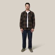Load image into Gallery viewer, Hard Yakka Men's Sherpa With Beanie - Brown
