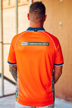 Load image into Gallery viewer, TradeMutt Unisex Rpet Bonza Polo - Orange
