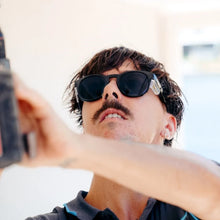 Load image into Gallery viewer, Safestyle Cruisers Black Frame/Polarised Uv400 - Black/Polarised
