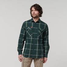 Load image into Gallery viewer, Hard Yakka Men&#39;s Long Sleeve Check Flannie - GREEN CHECK - Shirts
