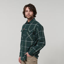 Load image into Gallery viewer, Hard Yakka Men&#39;s Long Sleeve Check Flannie - GREEN CHECK - Shirts
