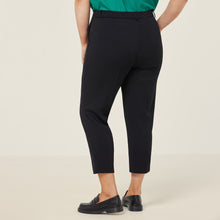 Load image into Gallery viewer, NNT Women&#39;s Crepe Stretchwaist 3/4 Pant - Black - Pants
