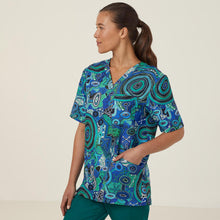 Load image into Gallery viewer, NNT Unisex Polyester Print Warlu Indigenous Scrub V-Neck Top - Green Print - Scrubs
